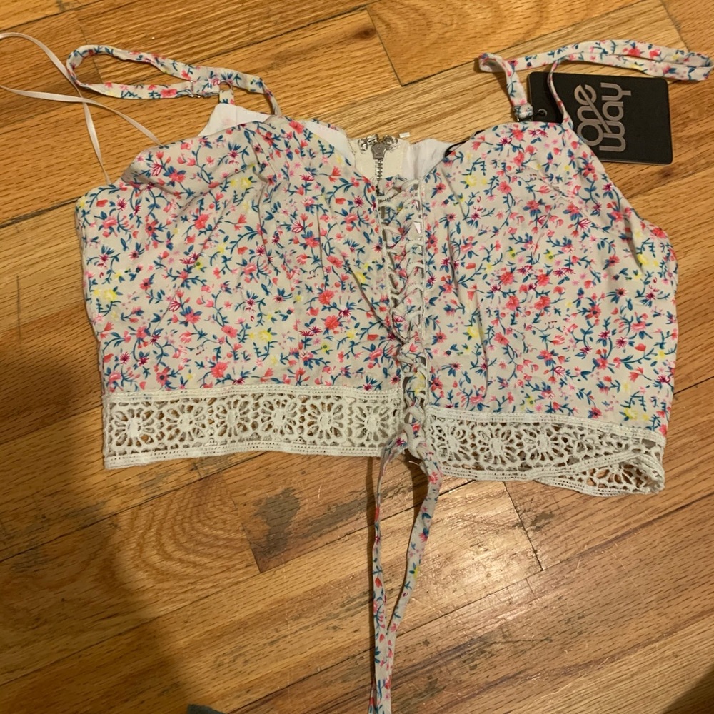 LF CROP TOP